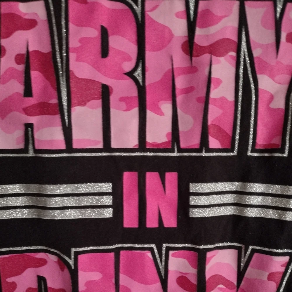 "SOLD 🪖 in PINK" Susan G Komen T-shirt - Picture 5 of 13